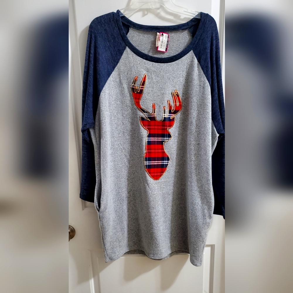 Bellamie Comfy Gray Plaid Deer Tunic Top